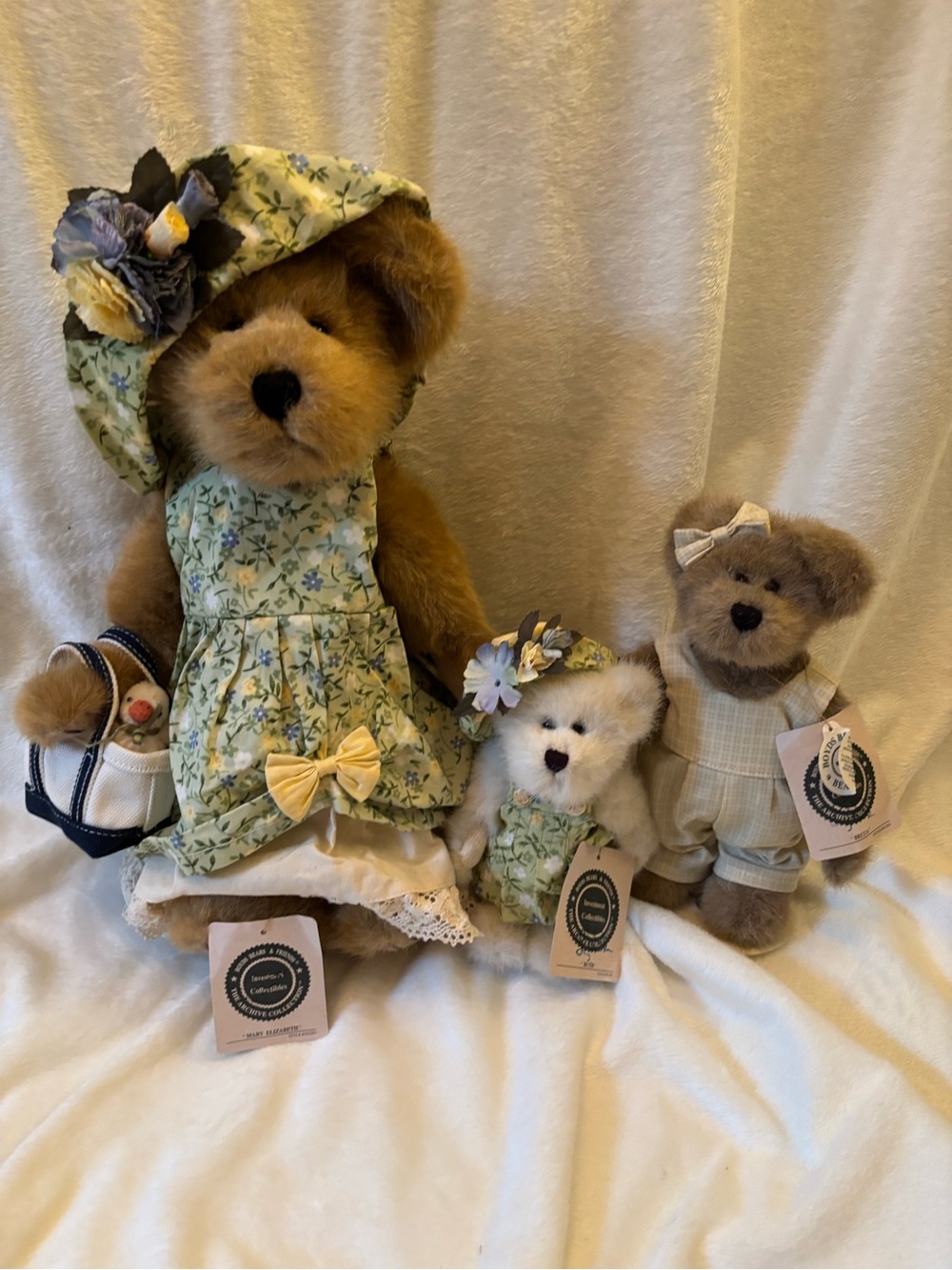 Set of three spring/summer themed Boyd’s Bears